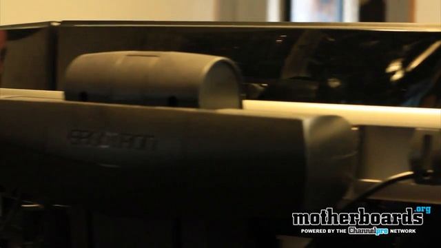 AMD XFX HD 6950 Crossfire Eyefinity Triple Monitor Setup смотреть онлайн