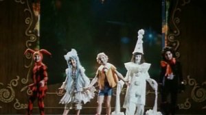 Песня из фильма" Приключения Буратино"