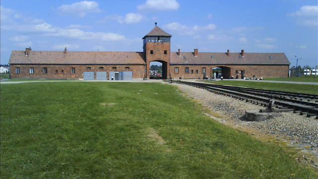 Auschwitz 14/05/08 Francais смотреть онлайн