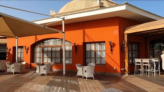 Пляж и море у отеля PICKALBATROS JUNGLE AQUA PARK // Хургада Египет смотреть онлайн