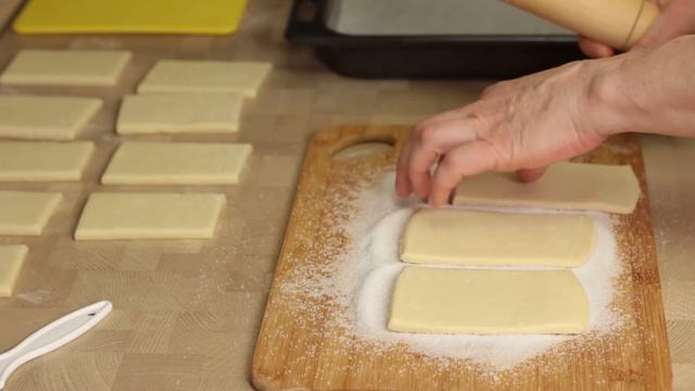 Язычки Слоеные с Сахаром ? Что Приготовить из Слоеного Бездрожжевого Теста. Ирина Кукинг смотреть онлайн