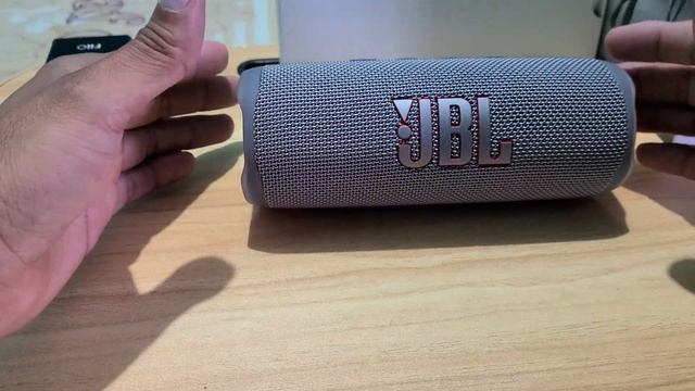Altavoz JBL Flip 6, Mejoro su sonido? смотреть онлайн