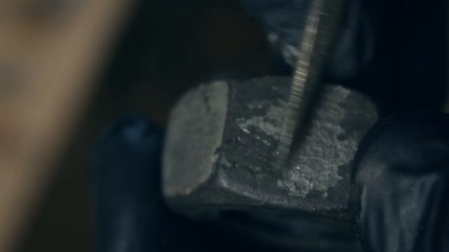 ? КРАСИМ СТАЛЬ ЭЛЕКТРИЧЕСТВОМ / Анодирование стали @ognennoetv смотреть онлайн