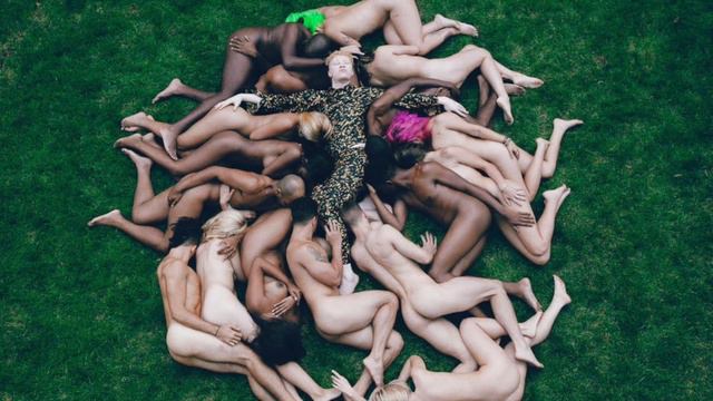 Shaun Ross -- Symmetry смотреть онлайн