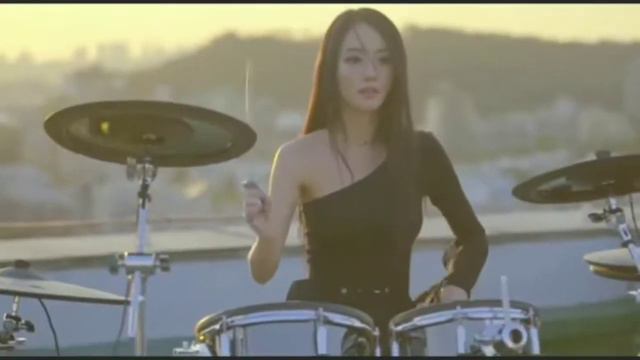 A-YEON || Let Me Go смотреть онлайн