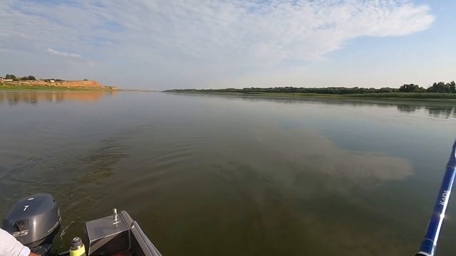 Тролинг на Волге в июле. Вторая часть нашего видео о первой рыбалке. смотреть онлайн