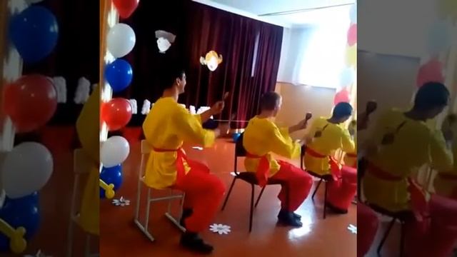 Ансамбль ложкарей "Камертоша" "Летка-Енка" смотреть онлайн