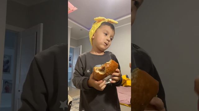 Самый маленький блогер . Еда Асмр Дети #асмреда #amrkids