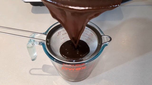 Keto Ice Cream: Ben&Jerry Style Chocolate Fudge Brownie, 2.5g Net Carb