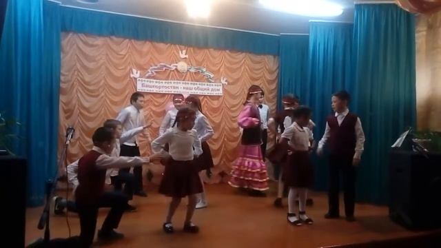 Башкирский танец мальчиков и девочек смотреть онлайн
