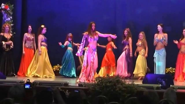 Показ моделей платьев Полины Джонни, 2013 год смотреть онлайн