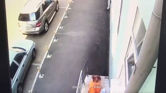 Выбросила ребенка на улицу смотреть онлайн