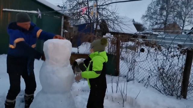 Лепим снеговика Почтовика ☃️ смотреть онлайн
