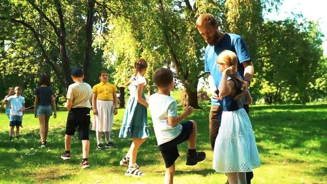 Подвижные ИГРЫ для детей 4-12 лет | СВЕТОФОР смотреть онлайн