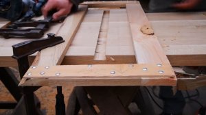 Усиление столешницы соединением "Ласточкин хвост"  Strengthening the table. "Swallowtail"