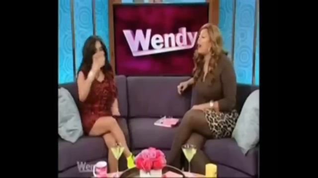 Wendy Williams getting DRAGGED by her own guests!! смотреть онлайн