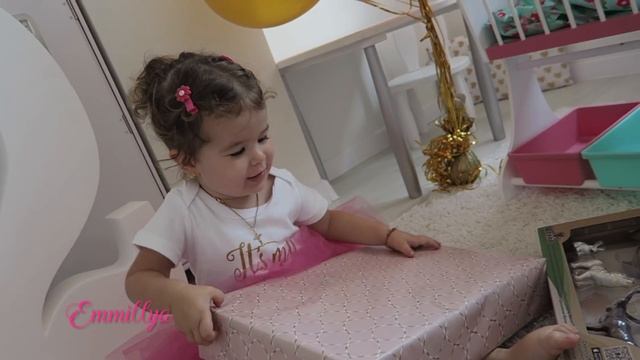 ЧТО ПОДАРИТЬ НА 2 ГОДА ДЕВОЧКЕ ? Открываем подарки вместе смотреть онлайн