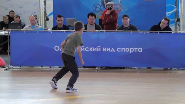 отбор 7-10 Гавриков Leon Хозов Иван - брейкданс чемпионат г.Долгопрудный 2021 смотреть онлайн