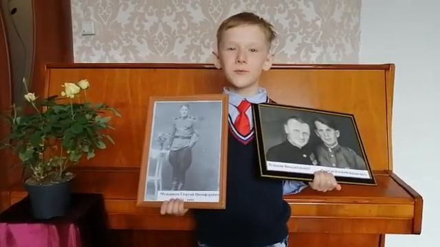 Низамов Тимур читает "9 мая - праздник великий" смотреть онлайн