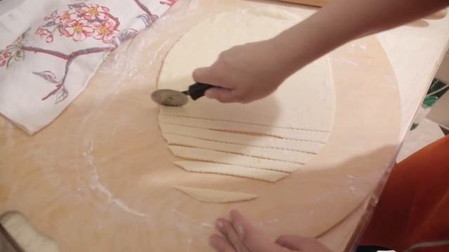 КАК ПРИГОТОВИТЬ ВКУСНЫЙ ПИРОГ С КЛУБНИЧНЫМ ДЖЕМОМ. РЕЦЕПТЫ.