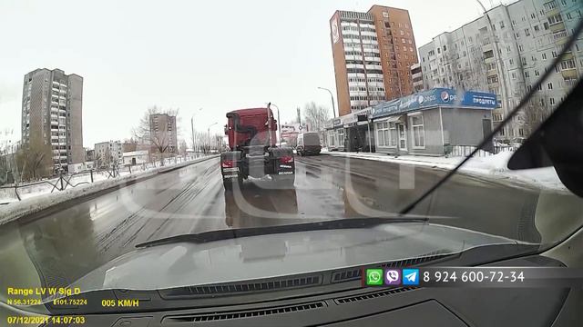 АВТОХАМ Выехал на встречку, выиграл минуту, а мог потерять жизнь смотреть онлайн
