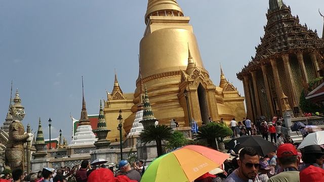 В центре Пхукета. смотреть онлайн