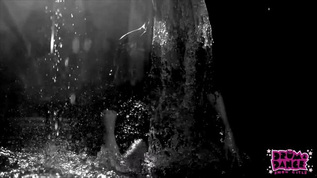 Drum and Dance Show Girls - супер новогодний чб смотреть онлайн