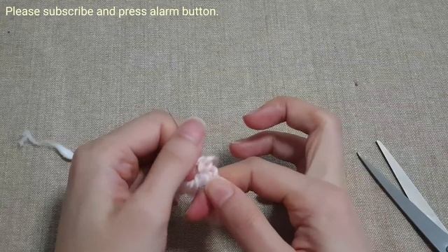 Amazing Woolen Flower Craft Idea with Cotton buds - Hand Embroidery Flower Design Trick -Sewing Hac смотреть онлайн