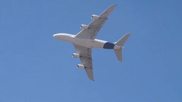 Sobrevuelo Airbus A380 FIDAE 2014 смотреть онлайн