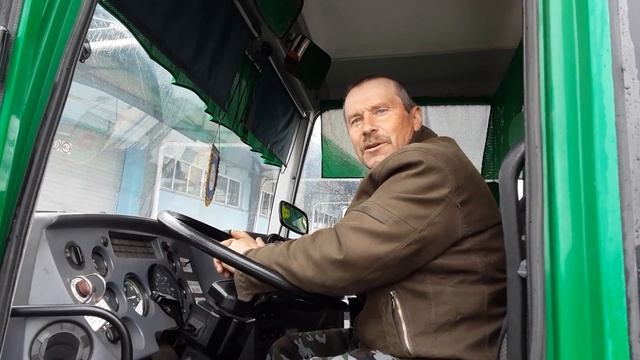 Труженики Кореличского района поздравляют с 1 Мая смотреть онлайн