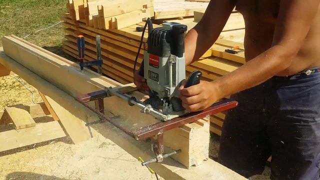 Ручной станок для реза постелей в брусе.