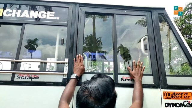 Mahindra Tourister/Mahindra Mini Bus