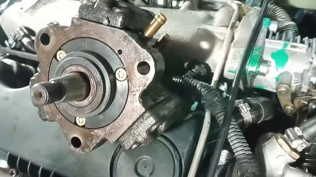 Engine won't start? Engine loses power? Fuel leaks? Disassemble the High Pressure pump. смотреть онлайн