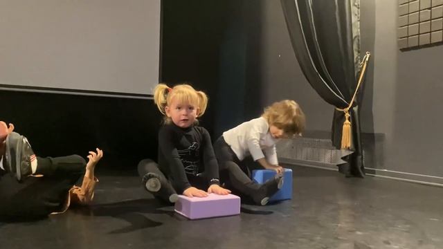 Гимнастика для детей 3-5 лет / куб смотреть онлайн