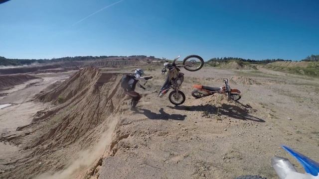 Прикольный танец с мотом! ? смотреть онлайн