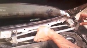 Снятие трапеции стеклоочистителя Шкода Октавия, 3 часть