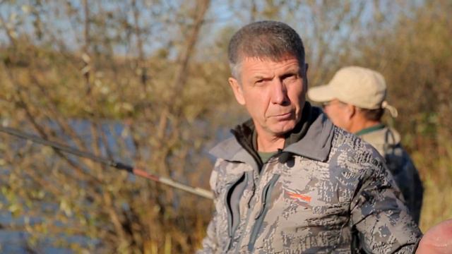 "РЫБАЛКА У КАЖДОГО СВОЯ" Осень. Карась по Чехову. смотреть онлайн