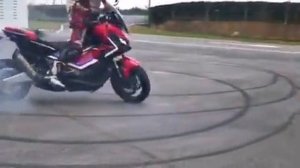 DRIFTING HONDA X-ADV 750