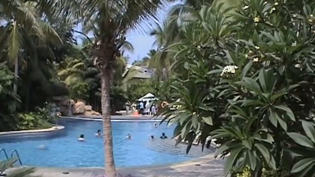 Туристическая зона Дадунхай на острове Хайнань в Китае смотреть онлайн