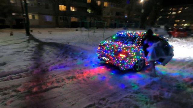 Гирлянда на машине | Дед Мороз и Снегурочка | Павлоград 31.12.2021 |  ПЗТО |