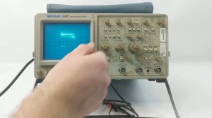 Tektronix 2465 Oscilloscope 300Mhz 4 Channel @PineHog