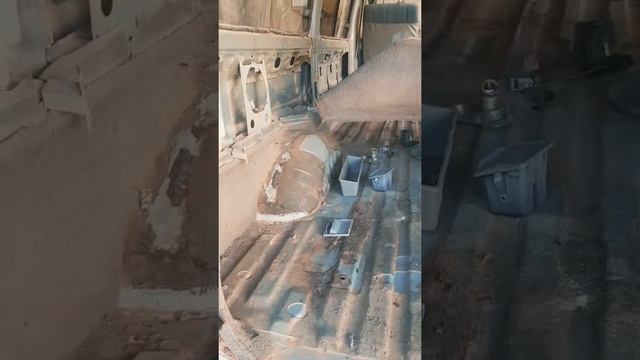 ?Desarmado y limpieza | Camperización Kia Besta ? смотреть онлайн