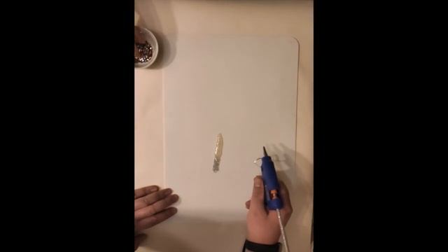 Новогодние поделки с ребенком. Сосульки из термоклея смотреть онлайн