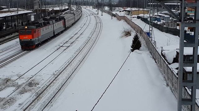 ЧС7-098 вышел на прямую и загудел с поездом №743 Москва-Белгород смотреть онлайн