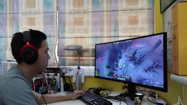 Full of Nerds - LG Curved Screen Monitor Review! смотреть онлайн