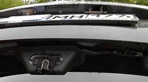 замена  лампочки подсветки номерного  знака