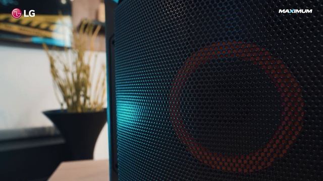 Обзор мобильной аудиосистемы с караоке LG XBOOM FH2. смотреть онлайн