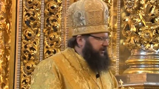 Митрополит Исидор возглавил Божественную литургию в Свято-Успенском соборе смотреть онлайн