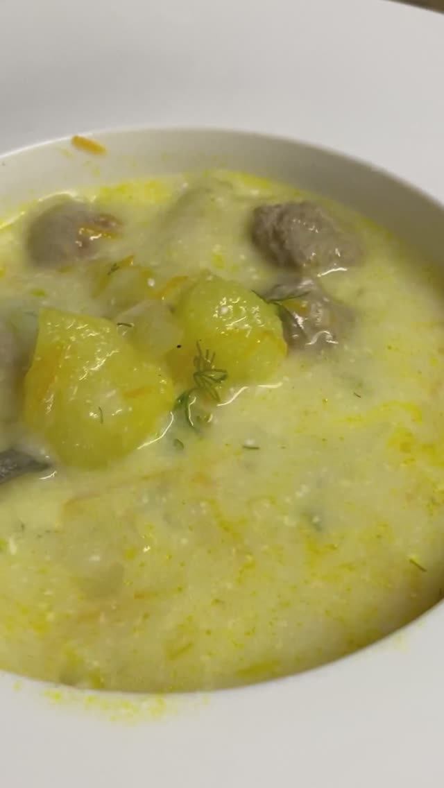 Сливочный супчик с фрикадельками Прост в приготовлении и очень вкусный. То, что нужно этой зимой