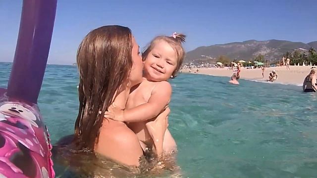 Турция, Аланья, Пляж Клеопатры, большой обзор, тренировка на пляже смотреть онлайн